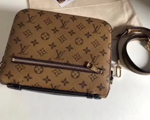 POCHETTE Vuitton METIS Louis 0322